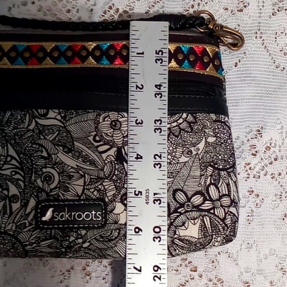 Sakroots Artist Circle Campus Mini Crossbody Convertible Canvas Bag Black/White - Picture 15 of 16